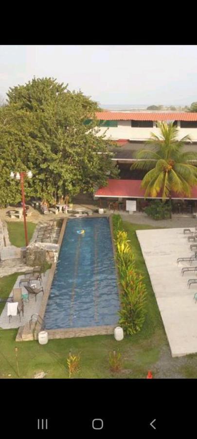 Hotel La Cueva Limon Exterior foto